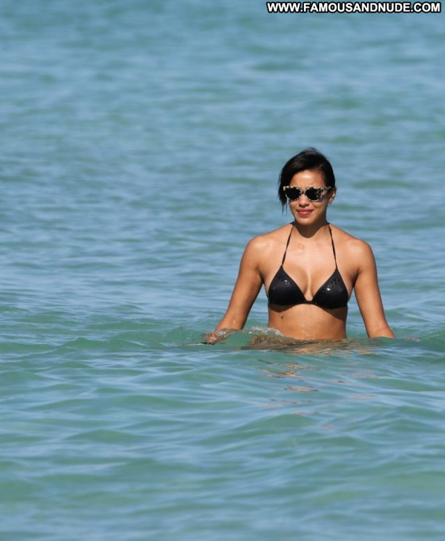 Julissa Bermudez Sexy Posing Hot Bikini Celebrity Babe Beautiful Nude