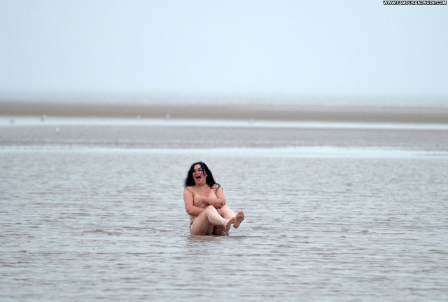 Lisa Appleton No Source Crazy British Wet Reality Topless