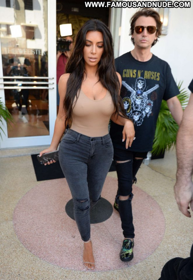 Kim Kardashian No Source Posing Hot Paparazzi Shopping Babe Beautiful