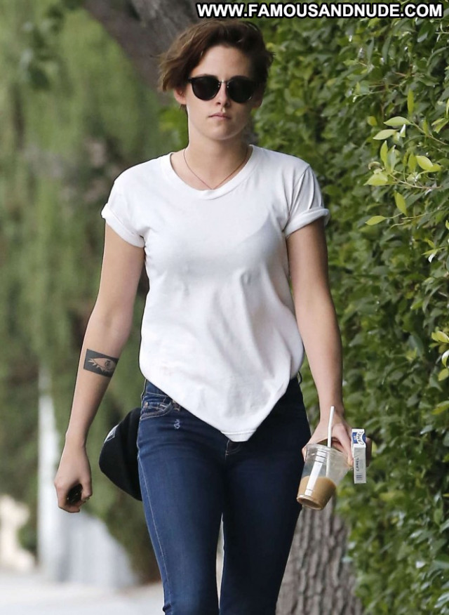 Kristen Stewart Beautiful Posing Hot Paparazzi Babe Jeans Celebrity