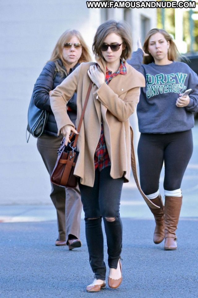 Lily Collins Beverly Hills Babe Beautiful Jeans Paparazzi Celebrity Lily Collins Beverly Hills Babe Beautiful Jeans Paparazzi Celebrity
