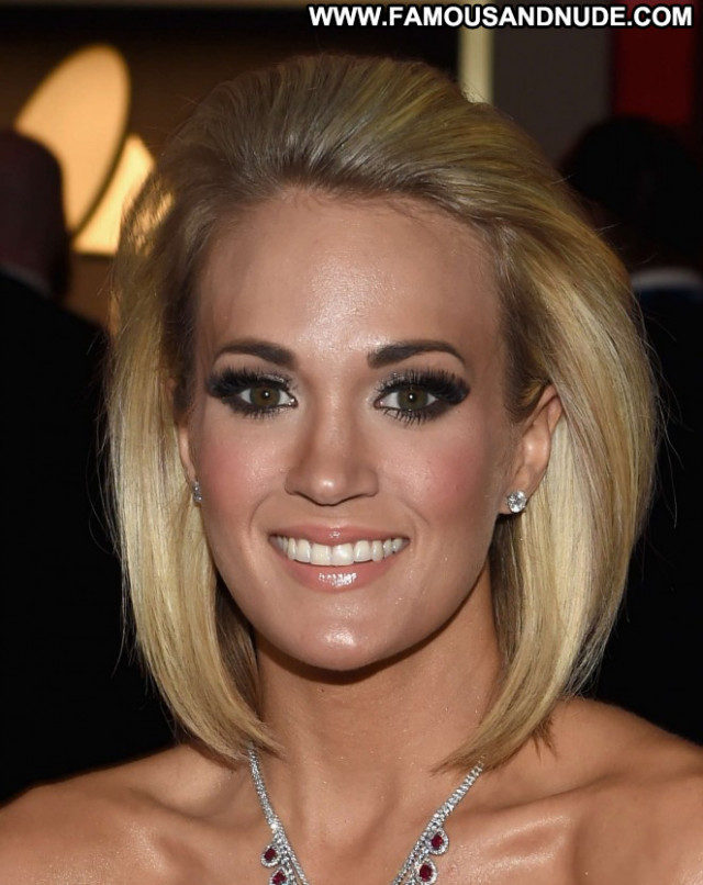 Carrie Underwood Grammy Awards Awards Posing Hot Beautiful Celebrity