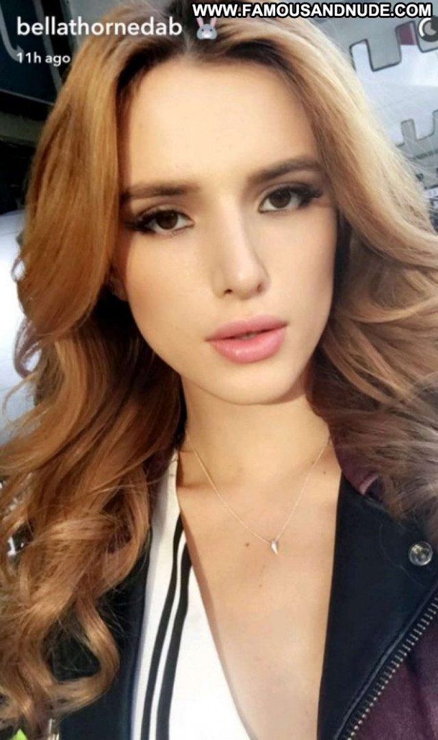 Bella Thorne Celebrity Babe Hot Posing Hot Beautiful Paparazzi Female