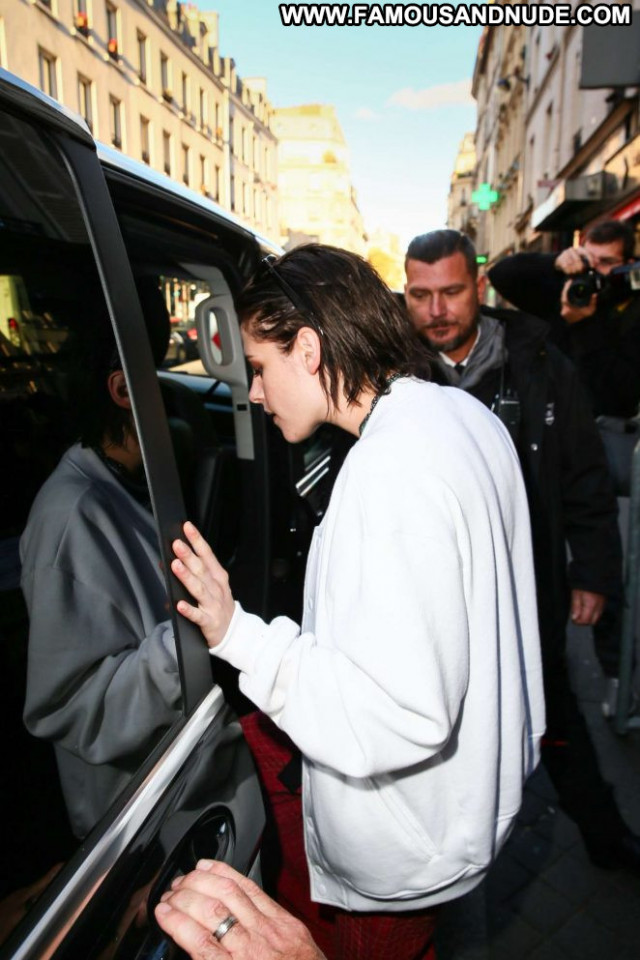 Kristen Stewart Tv Show Celebrity Beautiful Paparazzi Posing Hot Tv