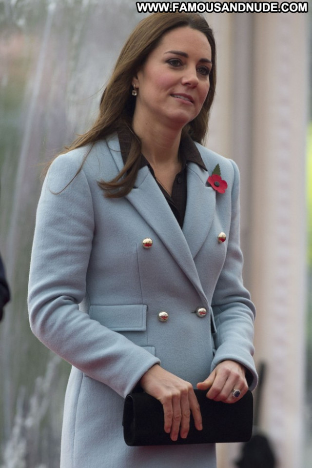 Kate Middleton Paparazzi Celebrity Babe Beautiful Posing Hot