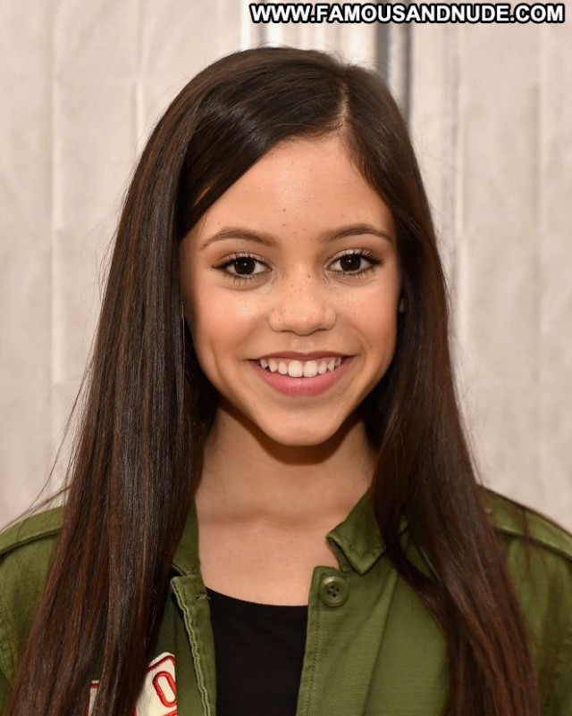 Jenna Ortega New York Babe Paparazzi New York Posing Hot Celebrity