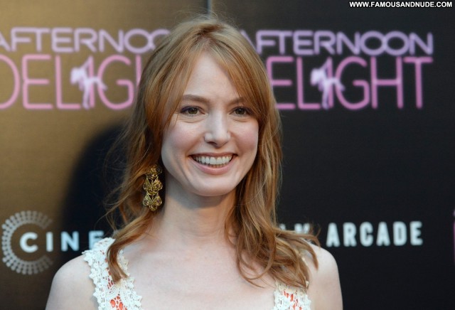 Alicia Witt Beverly Hills Gorgeous Posing Hot Sexy Celebrity Cute