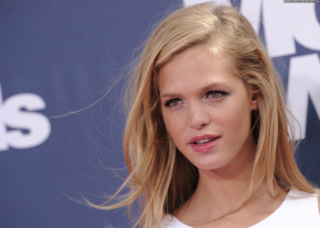 Erin Heatherton Mtv Movie Awards Pretty Awards Beautiful Movie Nice