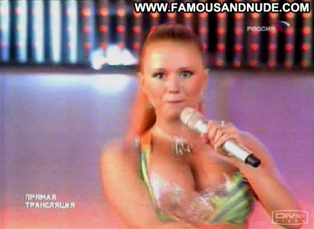 Anna Semenovich Performance  Sultry Celebrity Sexy Gorgeous Posing