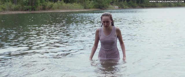 Alycia debnam carey tits