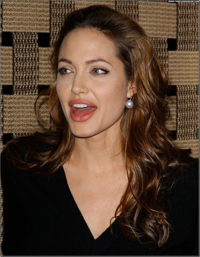Angelina Jolie Beautiful Babe Posing Hot Celebrity Hd Nude Scene Hot