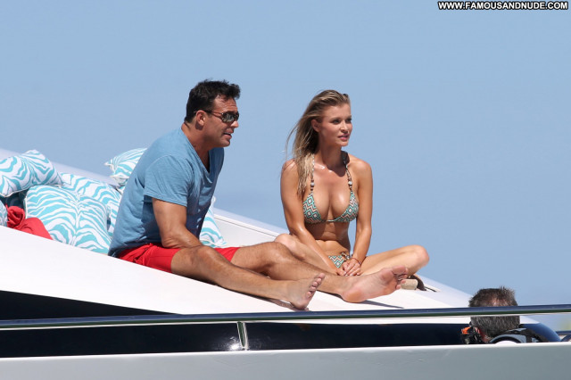 Joanna Krupa No Source Babe Candids Topless Beautiful Bikini Posing