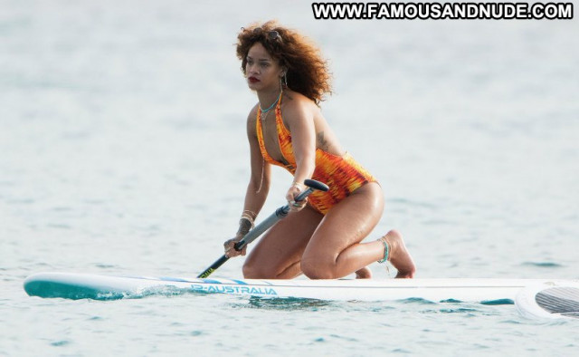Rihanna No Source Beautiful Barbados Hot Babe Celebrity Sexy Posing