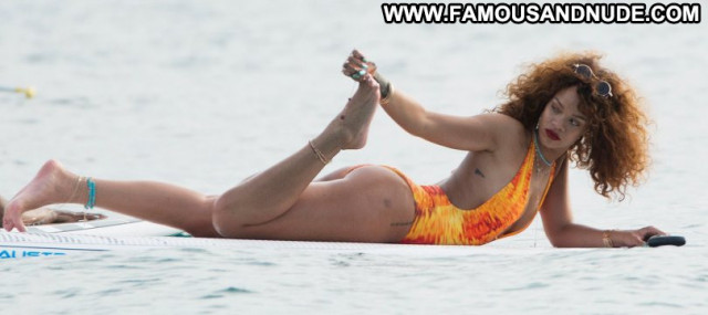 Rihanna No Source Celebrity Babe Sexy Barbados Posing Hot Hot
