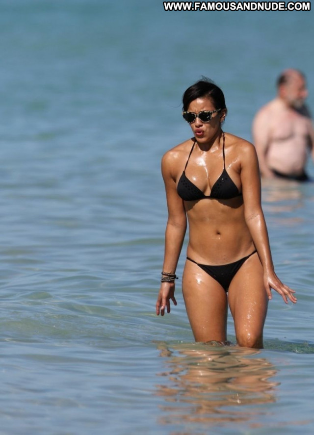 Julissa Bermudez Sexy Beautiful Celebrity Bikini Posing Hot Babe