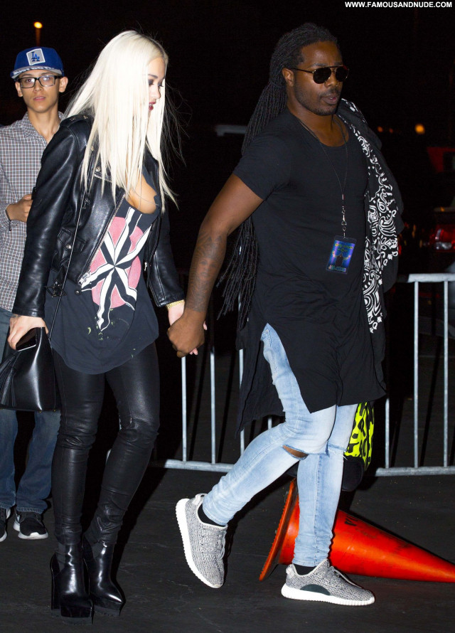 Rita Ora Posing Hot Celebrity Babe Paparazzi Beautiful British Nipple