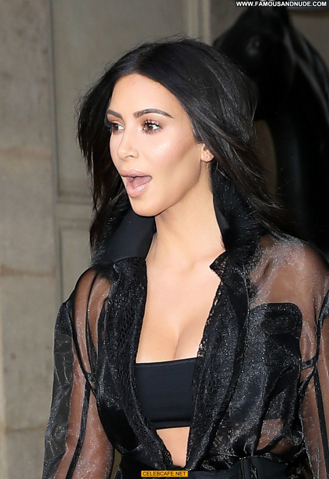 Kim Kardashian No Source Ass Paris Posing Hot Babe Beautiful Celebrity