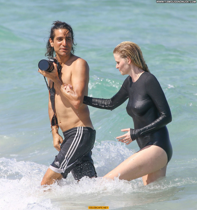 Lara Stone Miami Beach Celebrity Beach Beautiful Posing Hot Toples