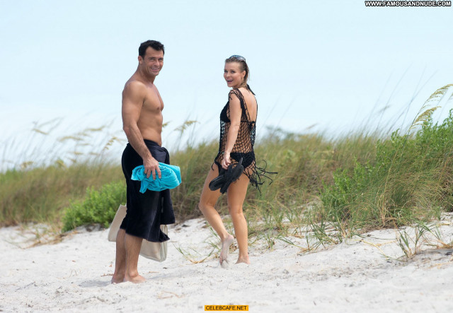 Joanna Krupa The Beach Topless Posing Hot Beautiful Babe Toples Beach