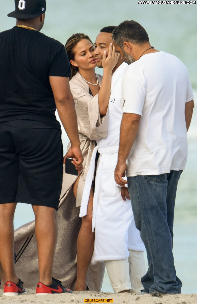 Chrissy Teigen Miami Beach Toples Celebrity Beach Posing Hot Topless
