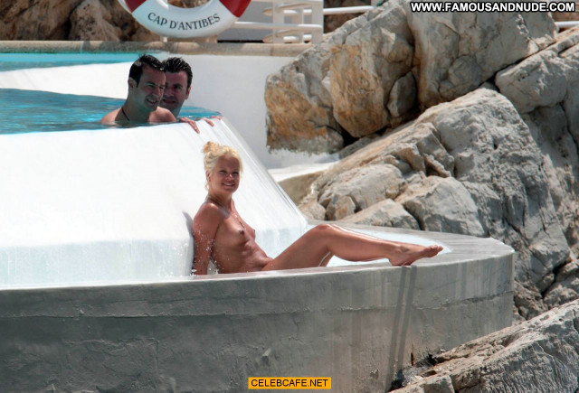 Lily Allen No Source Candid Toples Babe Posing Hot Beautiful
