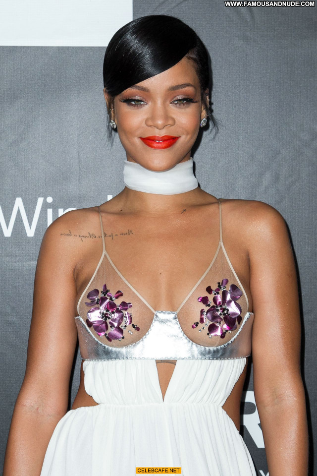 Rihanna No Source Beautiful Hollywood Posing Hot Babe Celebrity