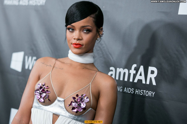 Rihanna No Source Babe Beautiful Celebrity Posing Hot Nipples