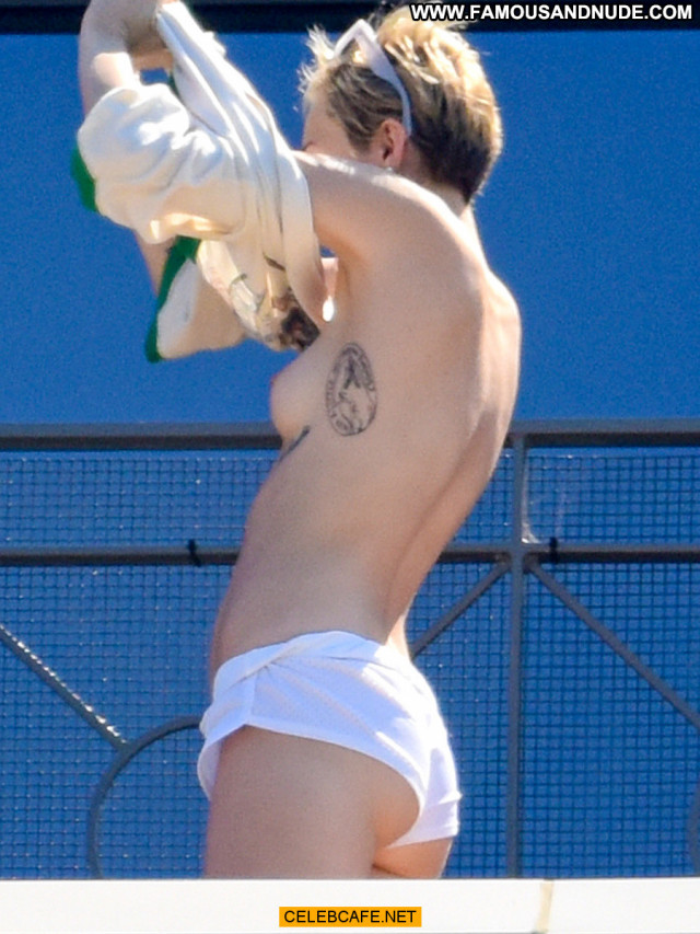 Miley Cyrus No Source Celebrity Topless Beautiful Posing Hot Babe