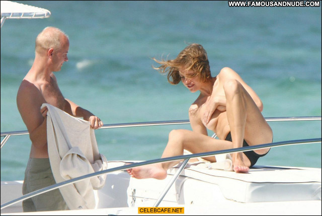 Natalia Vodianova No Source Posing Hot Celebrity Yacht Beautiful