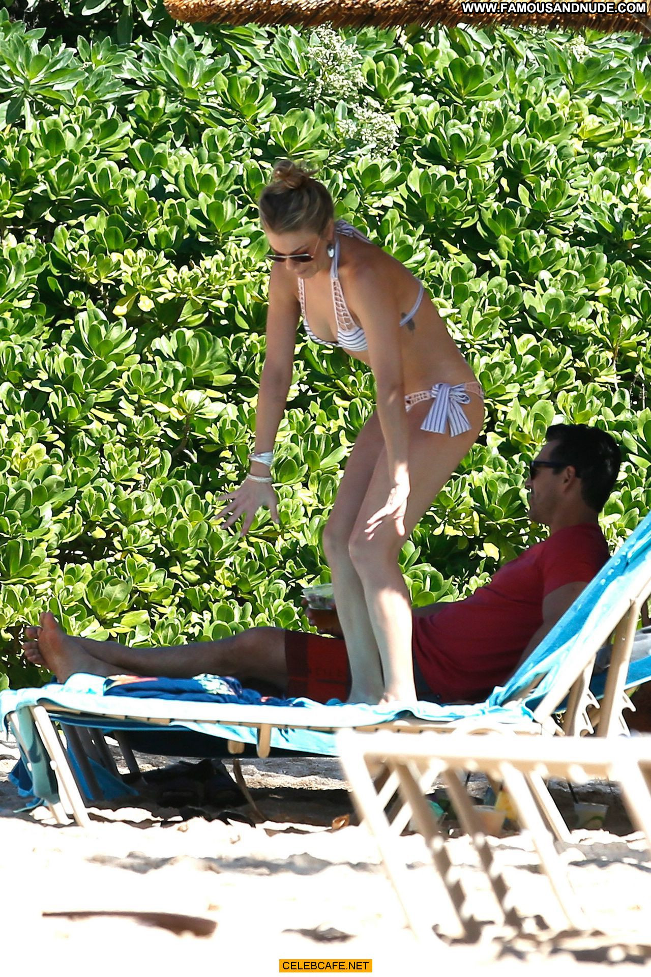 Leann Rimes Celebrity Ass Crack Beautiful Bikini Posing Hot Babe Ass Mexico...