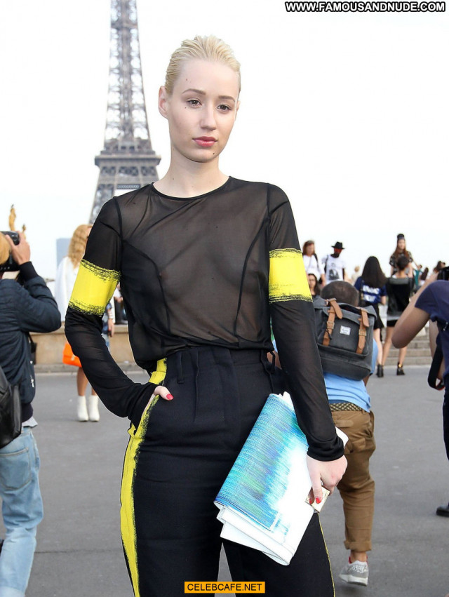 Iggy Azalea Fashion Show Paris Babe Celebrity Beautiful Posing Hot