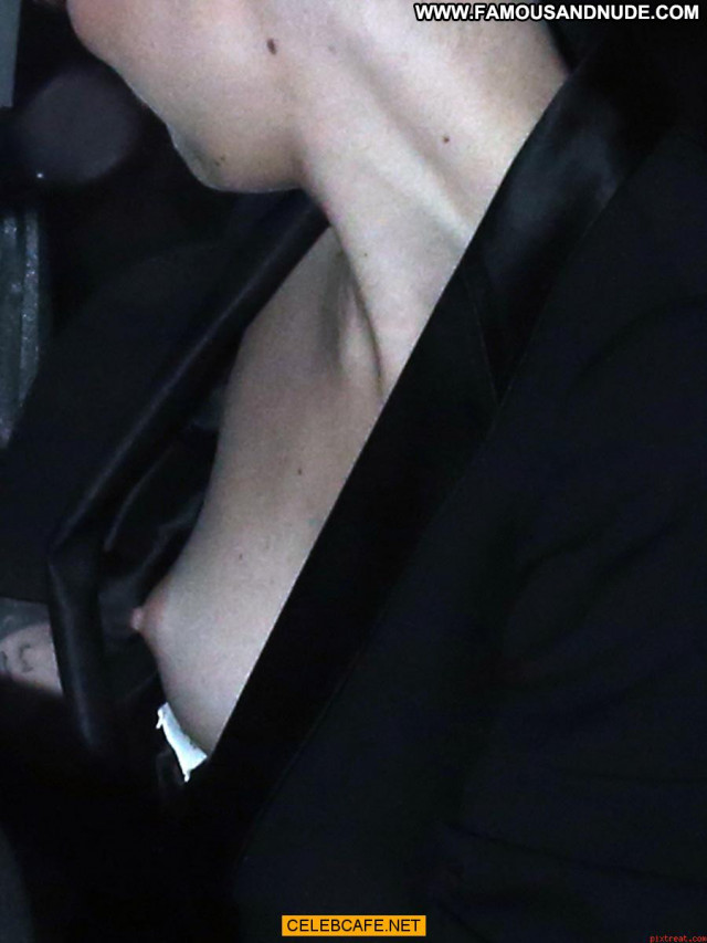 Iggy Azalea No Source Posing Hot Tits Babe Paparazzi Celebrity