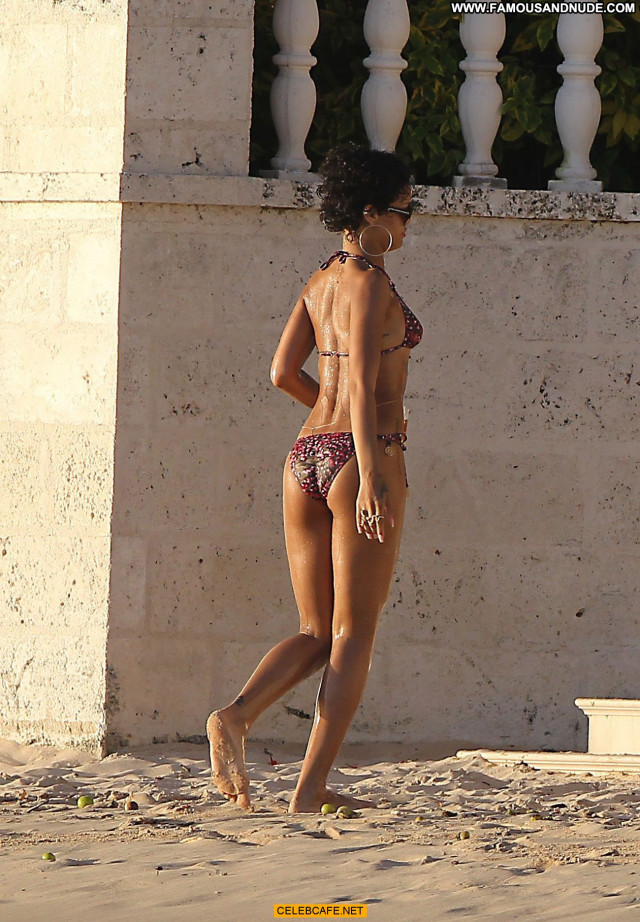 Rihanna Beautiful Posing Hot Babe Candid Barbados Candids