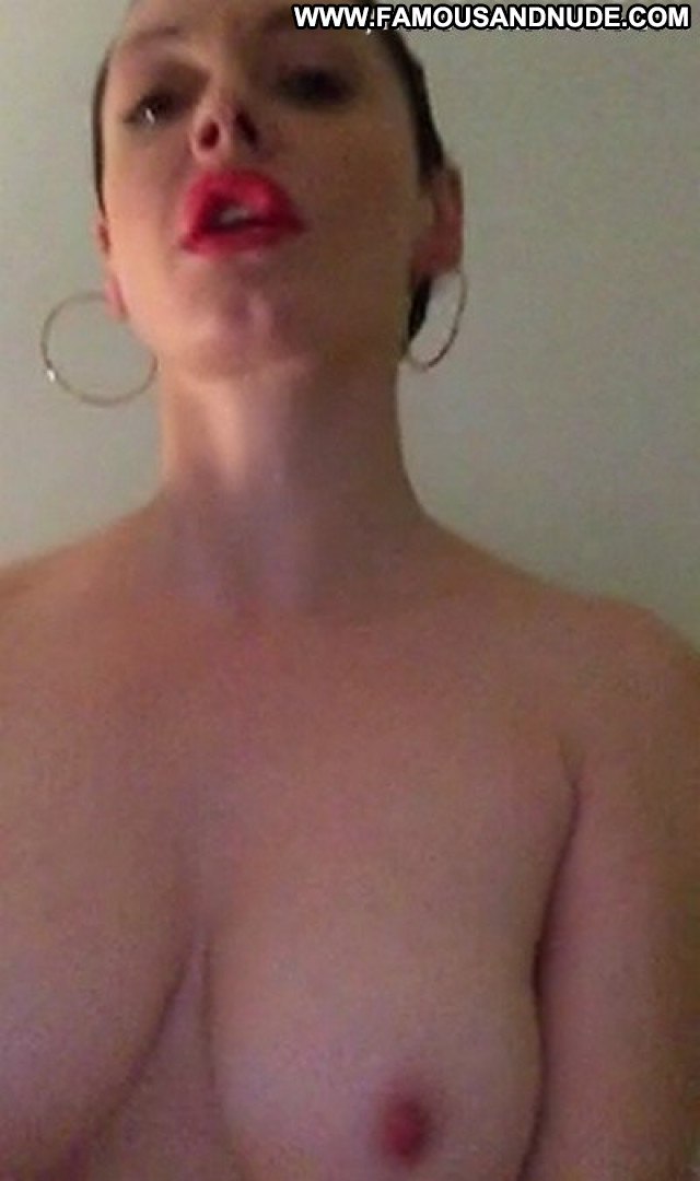 Rose Mcgowan Sex Tape Actress Videos Beautiful Bar Deepthroat