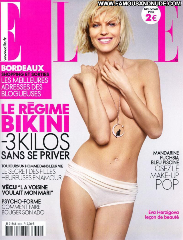 Eva Herzigova Black And White Magazine Nude Posing Hot French Ass