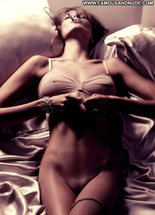 Daria Werbowy Beautiful Babe Panties Photoshoot Posing Hot