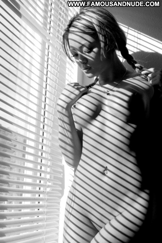 Tila Tequila Nude Posing Hot Celebrity Babe Beautiful