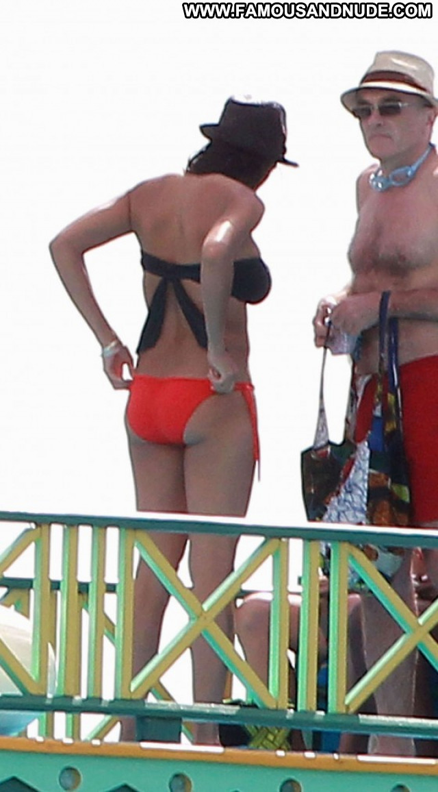 Rosario Dawson No Source Barbados Beach Candids Candid Paparazzi Babe