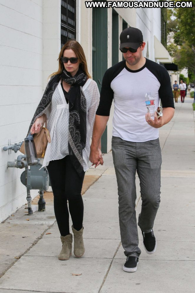 Emily Blunt Beverly Hills Babe Paparazzi Beautiful Posing Hot