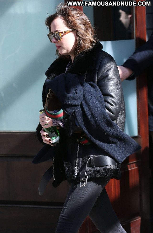 Dakota Johnson Paparazzi Posing Hot Hotel Hot Celebrity Beautiful Nyc