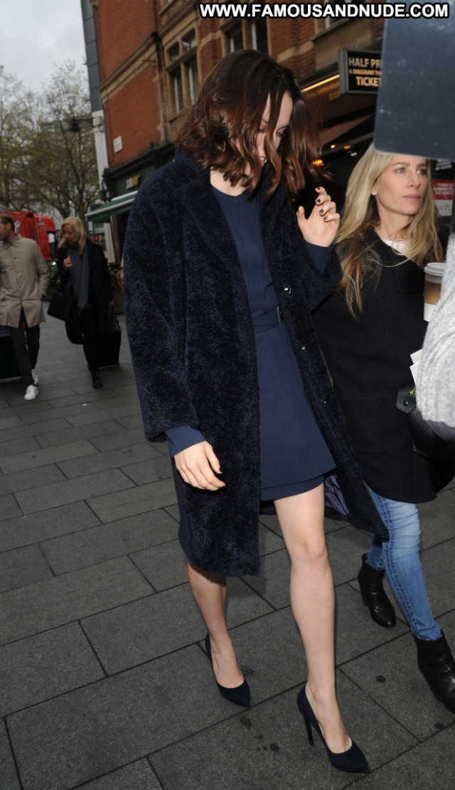 Daisy Ridley Celebrity Posing Hot Beautiful London Paparazzi Babe