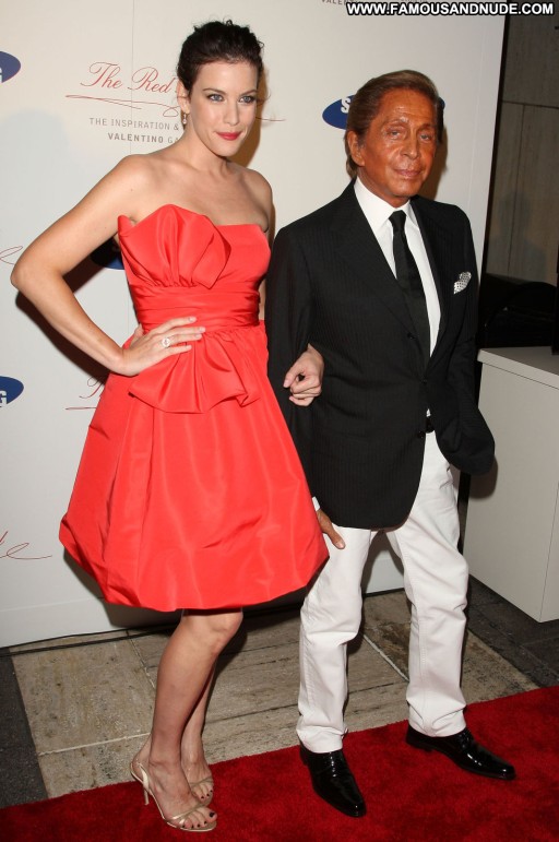 Liv Tyler Babe Paparazzi Posing Hot Straight New York Celebrity Beautiful