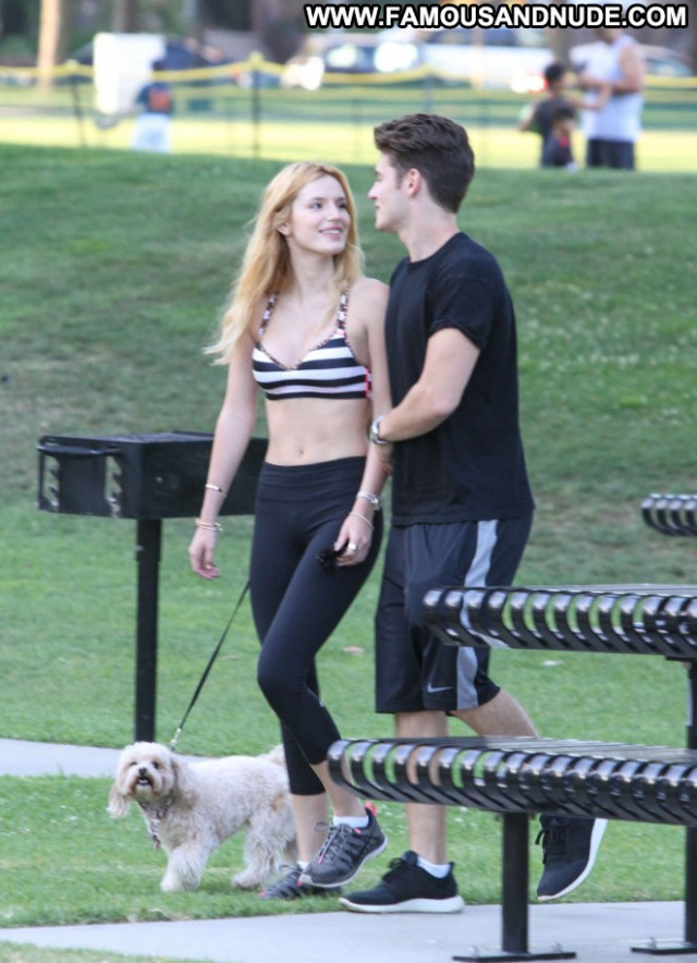 Bella Thorne Celebrity Posing Hot Babe Paparazzi Beautiful Cute Nude