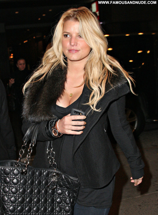 Jessica Simpson New York Candid Posing Hot Paparazzi Candids