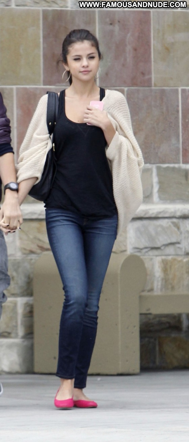 Selena Gomez Los Angeles Los Angeles Babe Beautiful Candids Jeans