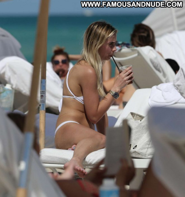 Vanessa Fischer The Beach Bikini Celebrity Babe Beach Posing Hot