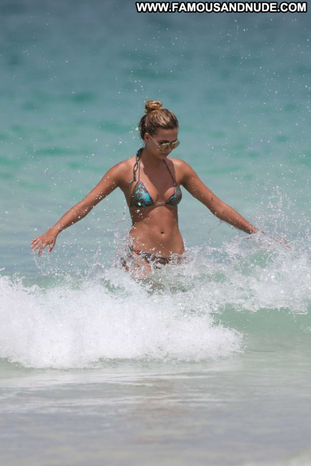 Sandra Kubicka The Beach Babe Celebrity Posing Hot Beautiful Bikini