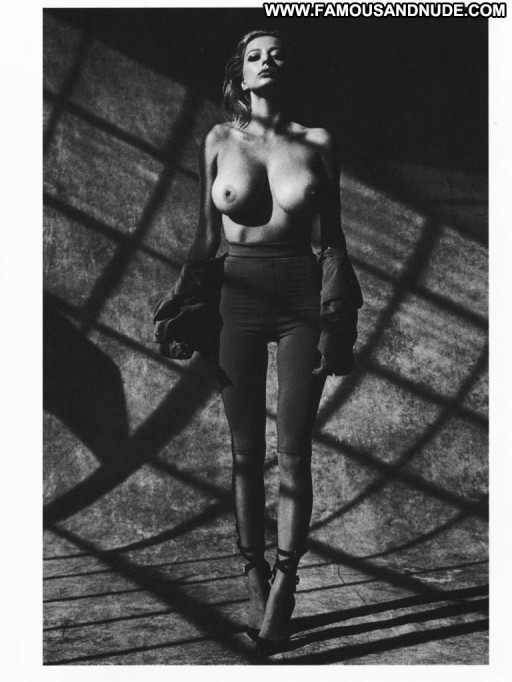 Priyanka Chopra Sexy Toples Bikini Posing Hot Instagrammer Babe Indian Black Hair Nyc Musician Car Influencer Nude Straight Producer Summer Brown Eyes Videos