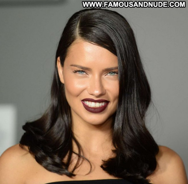 Adriana Lima Los Angeles Beautiful Babe Paparazzi Posing Hot