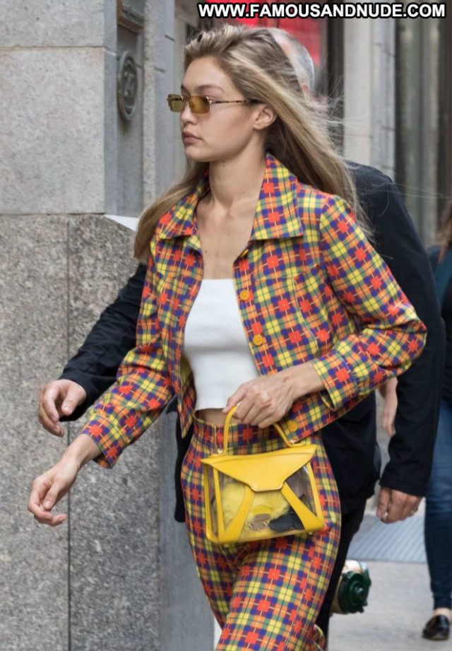 Gigi Hadid New York  Posing Hot Celebrity New York Paparazzi